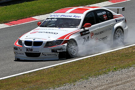 Kristian Poulsen blev med høj fart kørt af banen i første heat, men kørte sig flot op i andet løb på Monza.